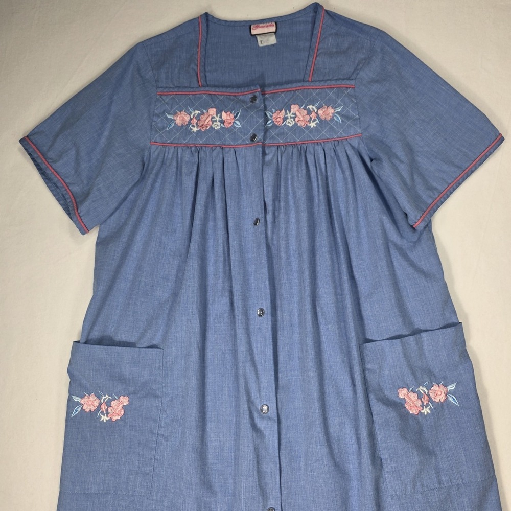 Vintage Granada Sz M Blue Floral Cotton House Dress Muumuu Grandma Core Pockets
